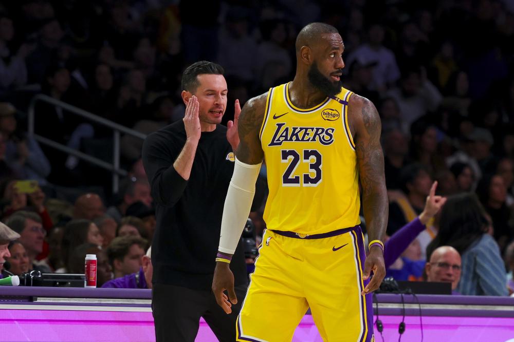 演着背锅的 演着背锅的