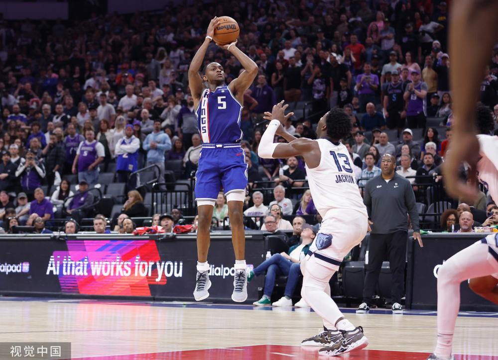 给球队奠定 给球队奠定